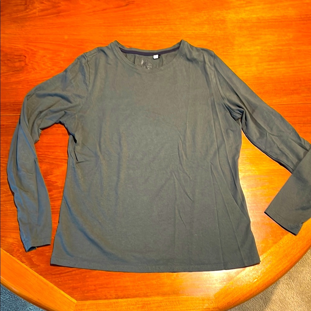 Boden dark green long sleeve soft shirt Medium